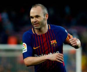 El centrocampista español Andrés Iniesta durante el partido de fútbol de la liga española entre el Barcelona y el Villarreal. Foto AFP