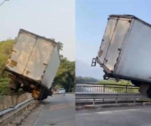 Un conductor de camión resultó gravemente herido luego de sufrir un accidente de tránsito sobre el puente Río López Bonito, en La Ceiba, Atlántida, la mañana de este domingo