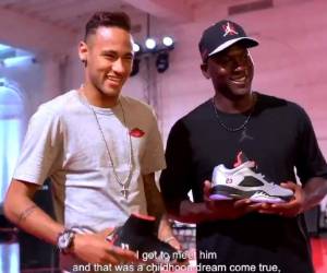 El legendario Michael Jordan junto al astro brasileño Neymar. Foto: @PSG_inside en Twitter