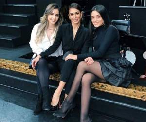 Biby Gaitán, al centro, siempre ha presumido la belleza de sus hijas en las redes sociales.