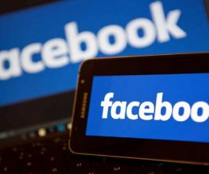 Lo que propone la empresa es que sea más fácil enviarle un mensaje al banco, en lugar de hacer una llamada telefónica. Foto: Archivo/EL HERALDO