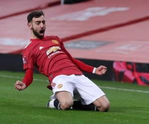 Bruno Fernandes se vistió de héroe para los Red Devils a 12 minutos del final del partido. Foto: AFP