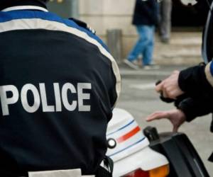 La fiscalía antiterrorista de Francia informó que abrió una investigación en torno al crimen y la posibilidad de calificarlo como un acto terrorista.