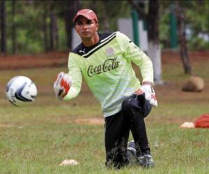 Donis Escober, arquero de Olimpia, se prepara de cara al inicio del Apertura 2017-18. (Fotos: Deportes EL HERALDO)