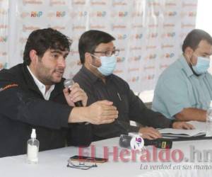 En la última reunión que tuvieron los comisionados del Registro Nacional de las Personas (RNP) hubo un ambiente tenso por las posiciones encontradas. Foto: El Heraldo