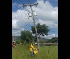En Aldea Mateo y complejo de batallones se aplomaron estructuras y cambiaron aisladores.