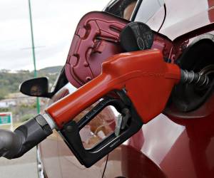 Por tercera semana consecutiva, los precios de los combustibles sufrirán un nuevo incremento en Honduras.