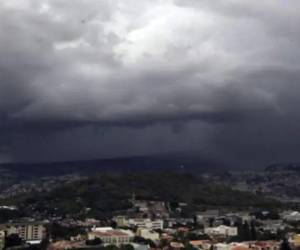 Lluvias y cielos nublados predominan en varias regiones de Honduras por la influencia de la tormenta Cristina.