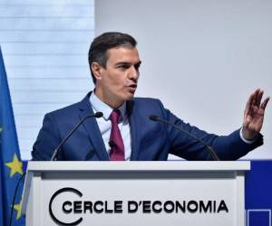 Pedro Sánchez precisó que la medida la aprobará el gobierno en 'un consejo de ministros extraordinario el próximo jueves'. Foto: AFP