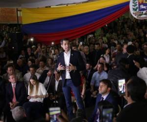 Guaidó llamó a intensificar las protestas como complemento de esa estrategia. AFP.