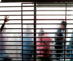 María se convirtió al caer la noche de este lunes en un huracán de máxima categoría con vientos máximos sostenidos de 260 km/h en su ruta hacia el noreste, que la llevará el miércoles sobre Puerto Rico. Foto AFP