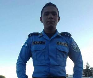 El agente fue identificado como Carlos Alberto Lira Gonzáles, de 22 años de edad.