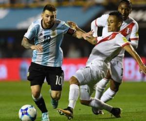 La última vez que Perú y Argentina se vieron las caras fue en el empate 0-0 en Buenos Aires en octubre del 2017 por el clasificatorio a Rusia 2018. Foto: AFP
