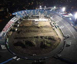 El antiguo césped del Chelato Uclés ya fue completamente removido.