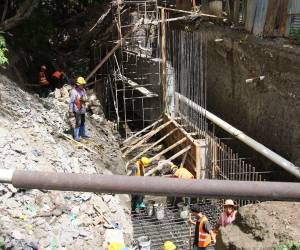La quebrada Endiablada es intervenida con 9 millones de lempiras para evitar desbordamientos en Santa Eduviges y Pueblo Nuevo.