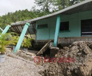 Esta vivienda fue dañada por el hundimiento del suelo en la aldea Altos de San Antonio, colindante con aldea Carpintero.