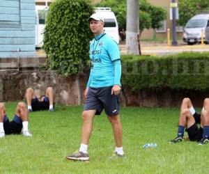 Los jugadores de Motagua tuvieron que realizar los trabajos a las afueras del Estadio Olímpico de la Villa Olímpica (Foto: Marvin Salgado/EL HERALDO)