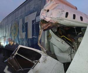 La colisión ocurrió a tempranas horas de la mañana de este 8 de octubre a la altura de la aldea Guaymitas en la carretera CA-13 en El Progreso, Yoro.