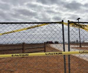 Fotografía que muestra una vía de acceso al Centro de Procesamiento de Inmigración en Texas, a donde han remitido a migrantes embarazadas.