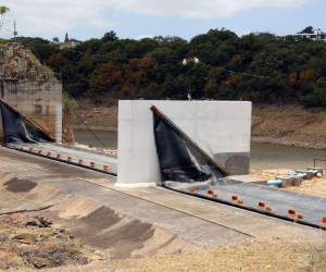La represa Los Laurales, que abastece al 30% de la ciudad, reporta uno de sus puntos de almacenamiento más bajos desde 2019.