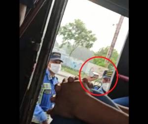 El agente policial acusado fue identificado como José Luis Arita Ávila asignado a la estación de la Policía Preventiva en Choloma, Cortés.