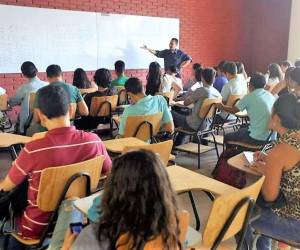 Los estudiantes universitarios desde este jueves pueden aplicar a una de las becas que brinda Sedesol mediante el Programa Nacional de Becas.
