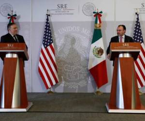 Mike Pompeo y canciller mexicano Luis Videgaray dieron una conferencia de prensa conjunta en Ciudad de México. Foto AP