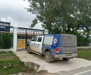 El imputado deberá cumplir con la medida cautelar mientras el caso pasa a juicio oral y público.