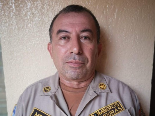 El cabo Roberto Aquilino Méndez Maradiaga, de 54 años de edad, en el bombero víctima del coronavirus.
