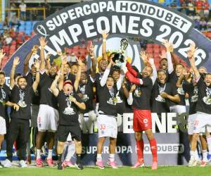 El Olimpia no solo se quedó con el logro de levantar el trofeo de la Supercopa de Honduras, también se ha encajado muchos dólares como premio