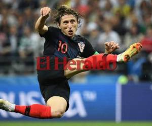 Luka Modric espera coronarse con Croacia en la final del Mundial este domingo. (AFP)