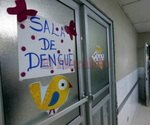 Las personas deben acudir al hospital al experimentar los síntomas de dengue como fiebre alta, dolor de cuerpo y cabeza, cansancio. No hay que automedicarse.
