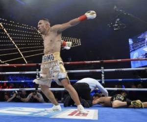 Había pasado un minuto y 32 segundos del asalto número cinco, cuando Teófimo López tumbó a su adversario con un derechazo en la zona blanda.