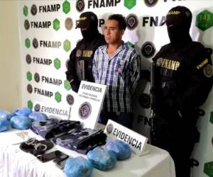 Fredy Ramón Salgado Velásquez, alias 'El Cobra' fue capturado en Valle de Ángeles. La Fuerza Nacional Anti Maras y Pandillas lo señala como un presunto extorsionador de la pandilla Barrio 18.