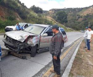 La parte delantera del automotor sufrió severos daños. Fotos Alex Pérez/EL HERALDO