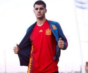 Álvaro Morata presumió la camisa de España en sus redes sociales. (Foto: Instagram)