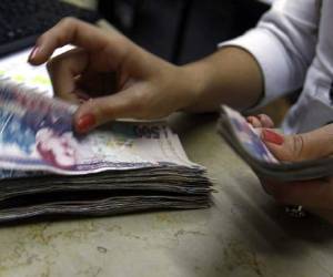 Esto abre las puertas bancarias al TSE para poder investigar en la banca a los más de 202,787 empleados públicos activos.