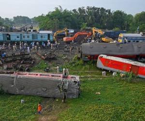 Tres trenes impactaron en el terrible accidente.