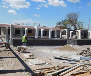 La ampliación del muelle está paralizada desde hace una semana por orden del IHAH.