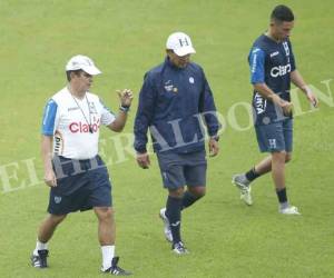 Jorge Luis Pinto trabaja en SPS con 21 jugadores previo a la Copa Uncaf (Foto: Delmer Martínez)