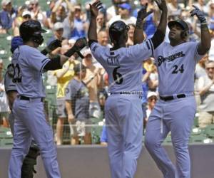 Por los Mets, el venezolano Cabrera de 5-2, una anotada, dos producidas. Los dominicanos José Bautista de 4-2, una anotada, y Amed Rosario de 3-0. (Foto: AP)