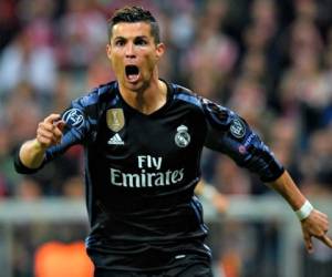 Cristiano Ronaldo llegó a su gol número 100 en Europa ante Bayern Múnich. Foto: Agencia AFP.