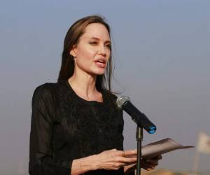 Jolie dijo que 'tenemos que cambiar las leyes que tratan a las mujeres como ciudadanos de segunda clase'. (Foto: AP)