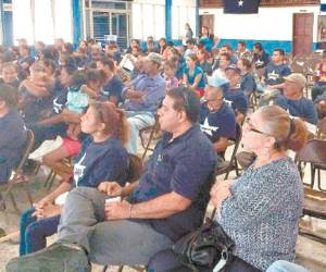 Aunque su líder no está, el Monarca sigue organizando cuadros.