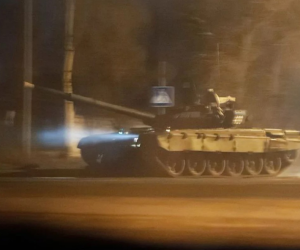 Hay tanques de guerra en las calles de Ucrania.