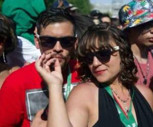 La medida permite a las empresas privadas de la capital de Colorado crear áreas en las que los clientes puedan traer su propio cannabis y consumirlo (Foto: Internet)