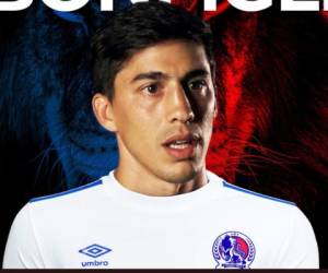 También jugó para el Tampico Madero y Zacatepec de la segunda división de México anotando 7 goles en dos temporadas.