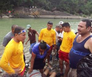 El ahogamiento por sumerción se registró en el sector de la posa La Lucía (Foto: Bomberos de Honduras/ El Heraldo Honduras/ Noticias de Honduras)