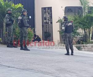 La mujer fue asesinada en la puerta de una vivienda de la colonia San Juan del Norte de Tegucigalpa, capital de Honduras.