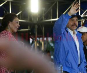 Ortega, quien se presentó en una caravana de autos hacia Masaya, 28 kilómetros al sureste de la capital, para recordar 39 años de la operación militar conocida como “El Repliegue”. Foto AFP